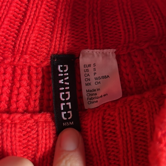 Red H&M Knit Sweater, size S - Picture 2 of 9